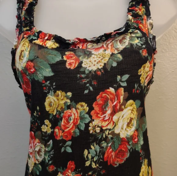 H.I.P. Happening In The Present Black Rose Floral Ruffle Tank Top - Picture 5 of 9